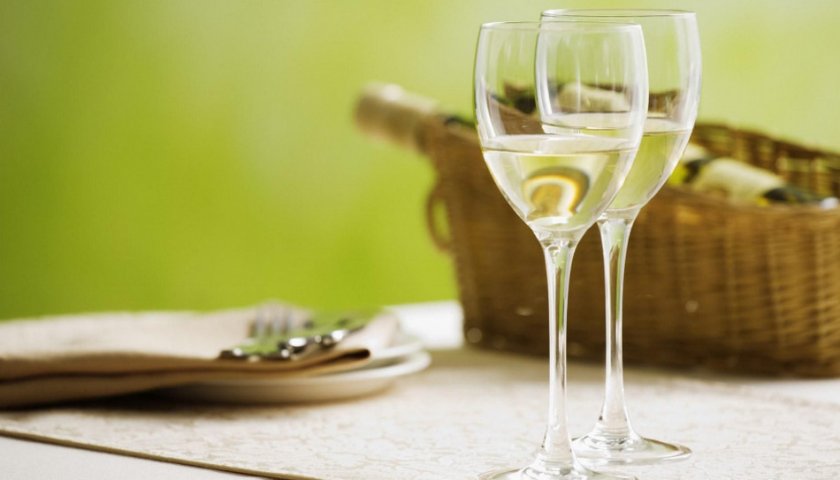 Шампанское из виноградных листьев