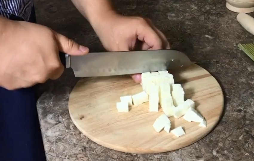 Как жарить грибы на мангале. Сколько жарить грибы на мангале. Шашлык из шампиньонов. Маринады для грибов на мангале.