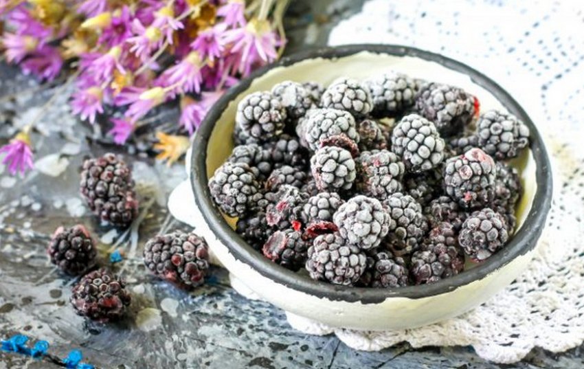 Заморожена ожина