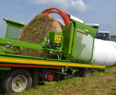 На полях Татарстану трамбування сінажу закінчилася трагедією