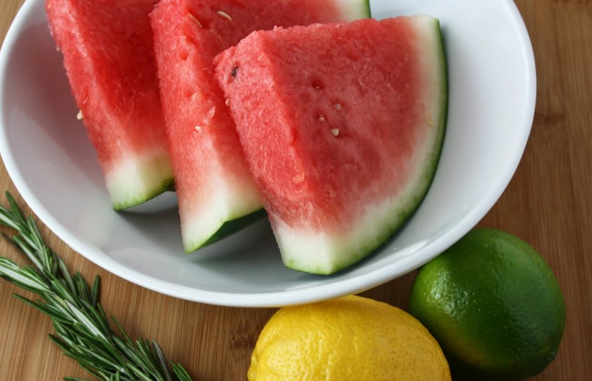 Російські аграрії закликають призупинити імпорт баштанних і фруктів Російські аграрії закликають призупинити імпорт баштанних і фруктів