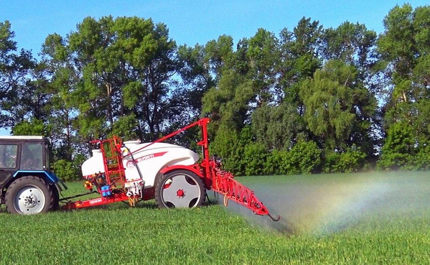 Українські розробники представили новий обприскувач