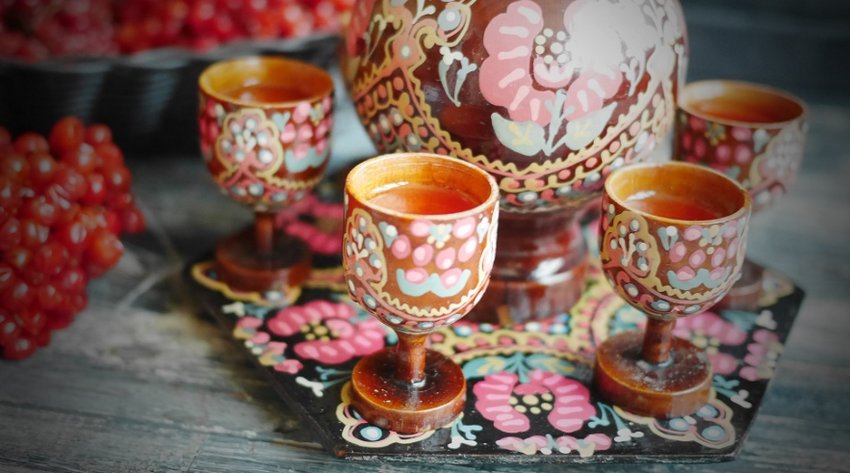 Настоянка з калини Настоянка з калини