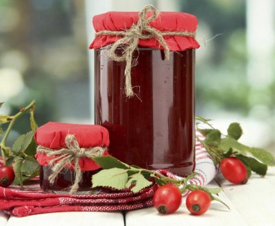 Простий рецепт варення з шипшини