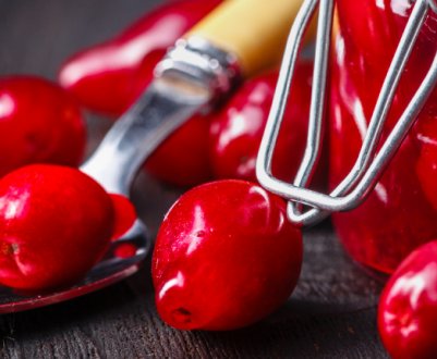 Заготовки з кизилу на зиму