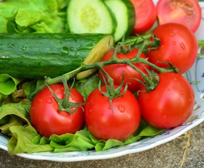 Україна імпортувала рекордний обсяг томатів і огірків