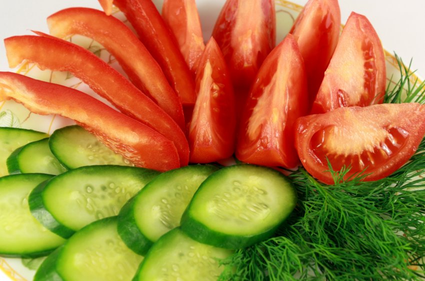Україна імпортувала рекордний обсяг томатів і огірків