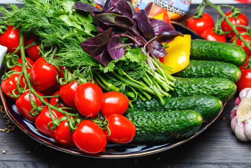 Україна імпортувала рекордний обсяг томатів і огірків