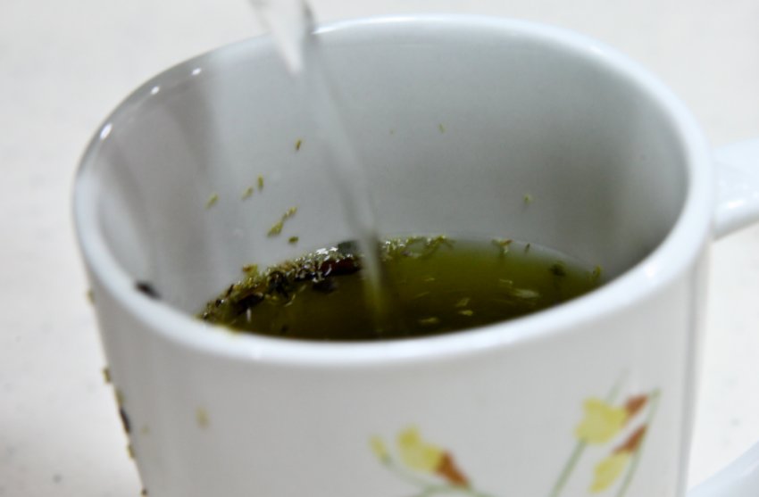 Відвар з сухих листя шипшини Відвар з сухих листя шипшини