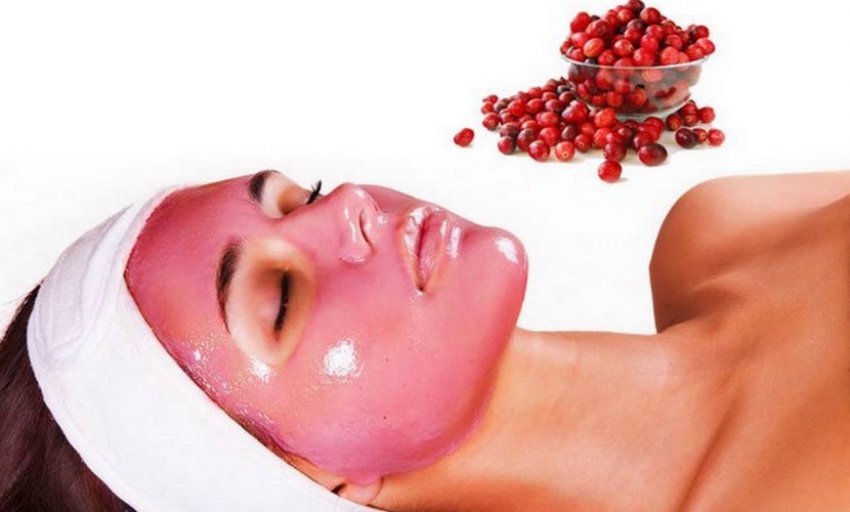 Маска з журавлиною для особи