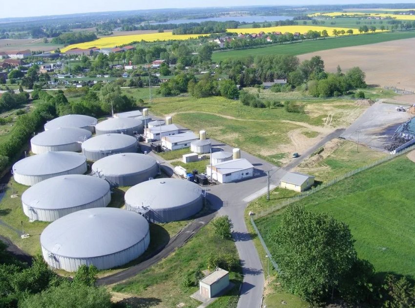 Ладижинська птахофабрика обзавелася біогазовою установкою Ладижинська птахофабрика обзавелася біогазовою установкою