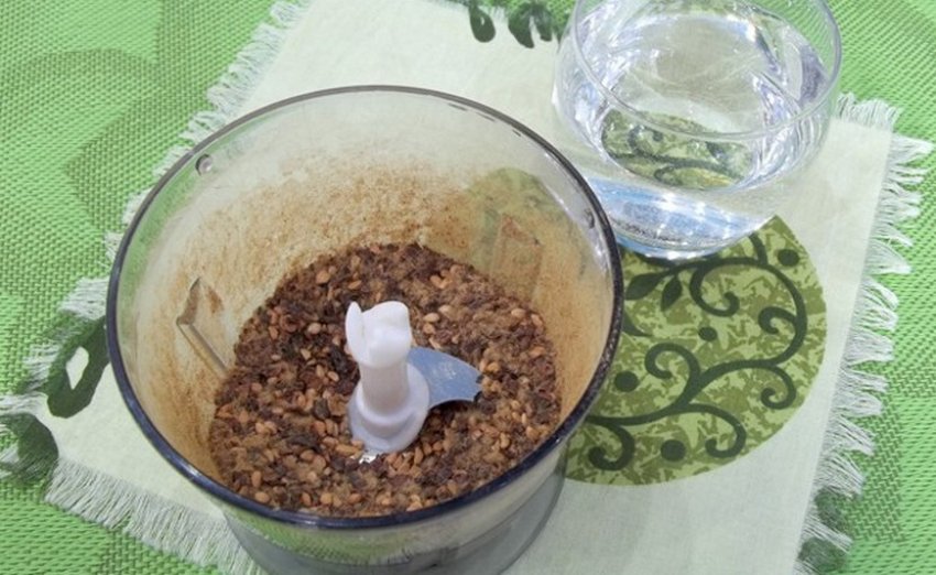 Помел кісточок шипшини