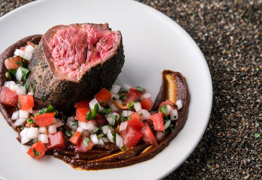 На ринок Китаю та Африки відправлять російських консервованих оленів