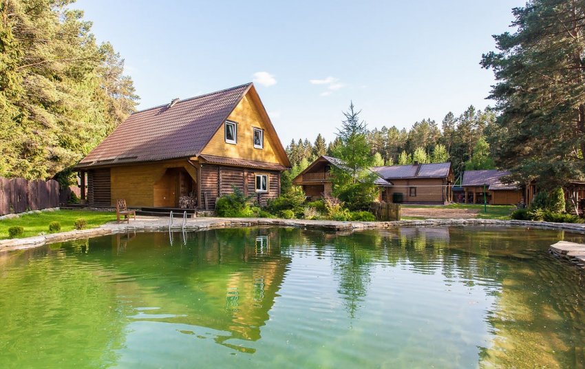 Рівненський фермер влаштовує агросадибу для туристів