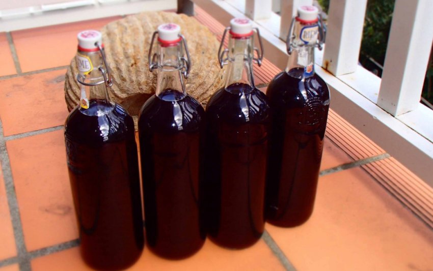 Вино з шовковиці