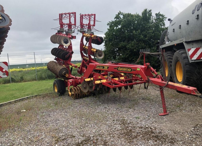Нова дискова борона Väderstad Carrier 500 вийшла на поля Харківської області