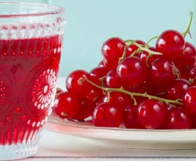 Простий рецепт наливки з червоної смородини