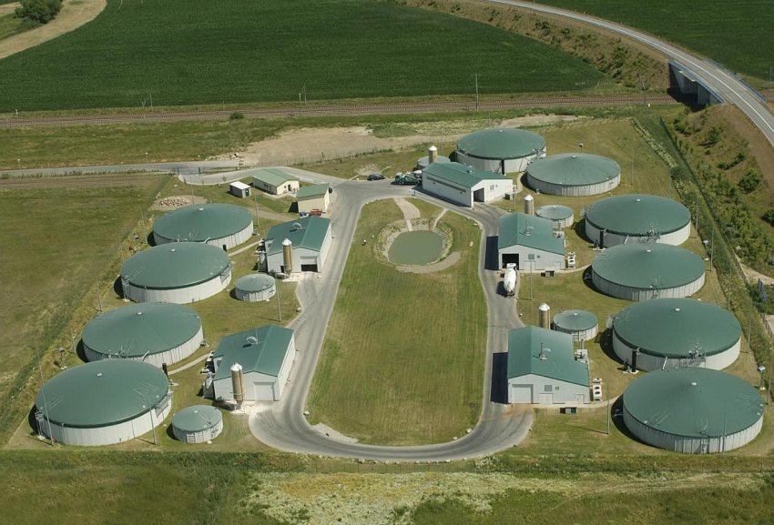 Жителі Нижньої Саксонії протестують проти будівництва заводу з переробки рідкого гною Жителі Нижньої Саксонії протестують проти будівництва заводу з переробки рідкого гною