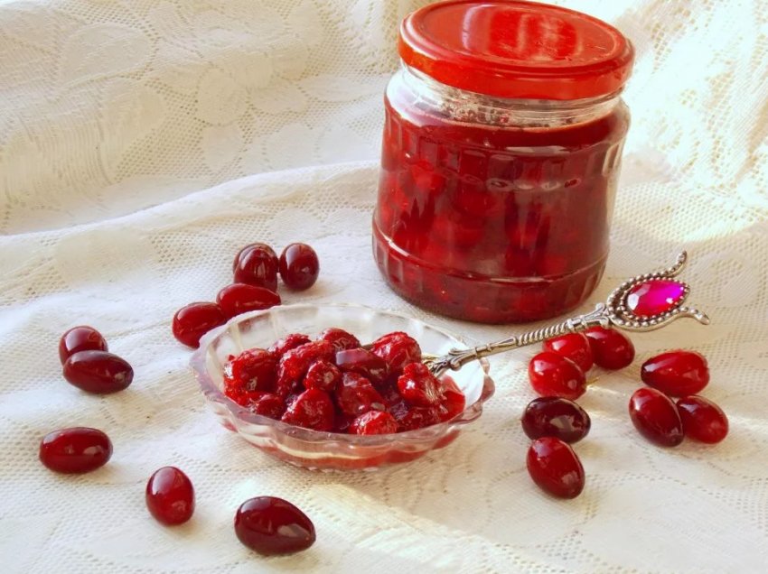 Варення з кизилу Варення з кизилу