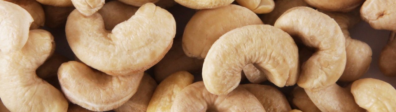 Корисні властивості та протипоказання горіха кешью для жінок