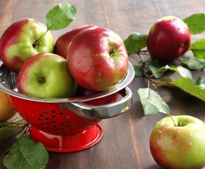 Американські розробники тестують робота для збору яблук