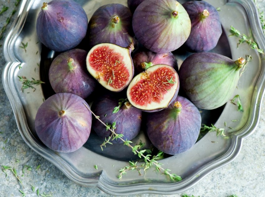 На Чорній горі в Закарпатті дозрівають ківі і інжир На Чорній горі в Закарпатті дозрівають ківі і інжир