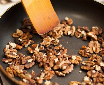 Просмаження волоських горіхів