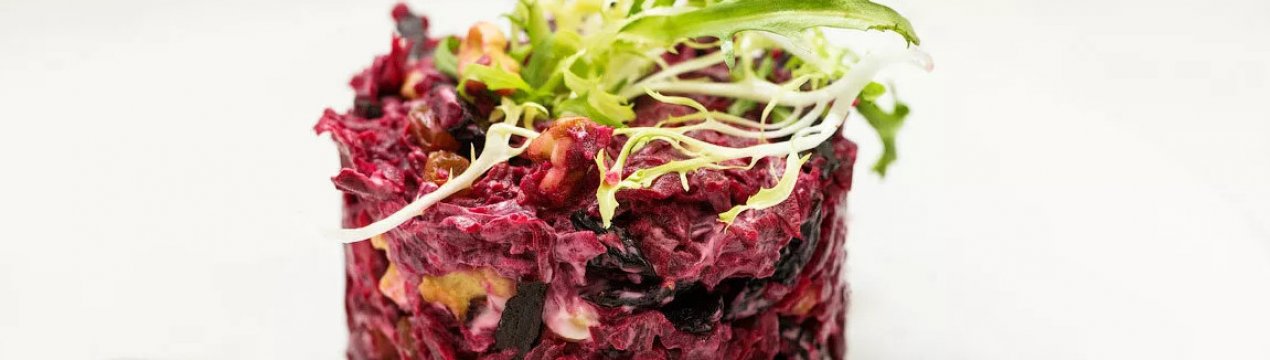 Рецепти салату з буряка з волоськими горіхами та часником з покроковою інструкцією приготування
