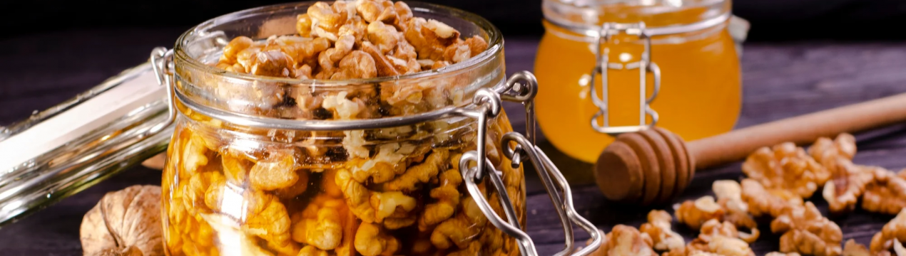 Волоські горіхи з додаванням меду, рецепт