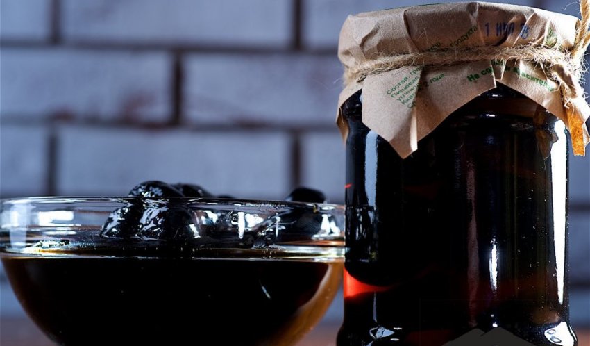 Варення із зелених волоських горіхів Варення із зелених волоських горіхів