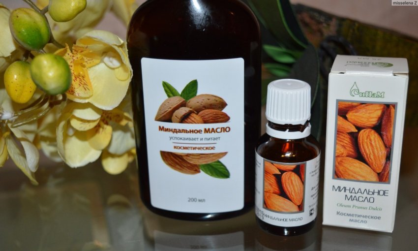 Мигдальне масло в пластикових пляшках Мигдальне масло в пластикових пляшках