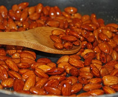 Просмаження мигдалю — способи