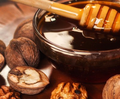 Волоські горіхи з медом для підвищення потенції