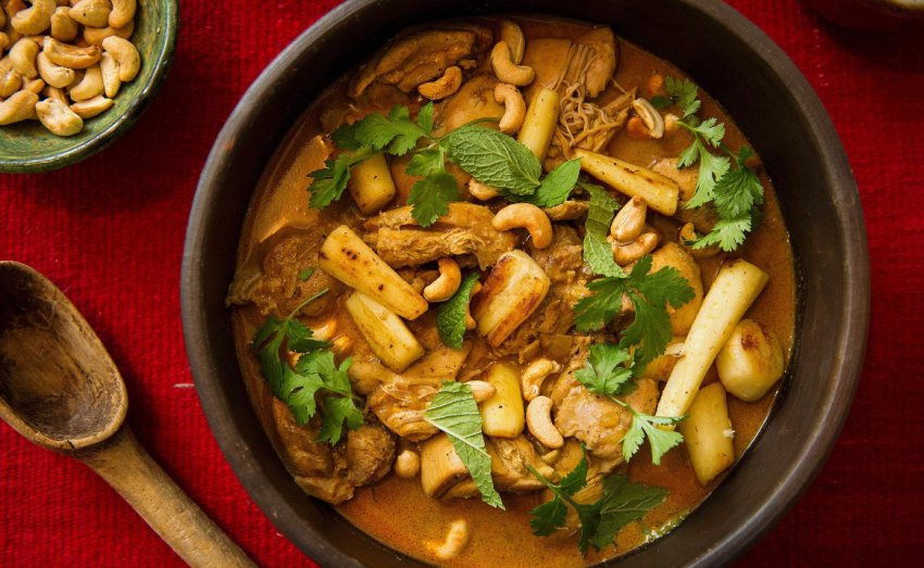 курица с болгарским перцем и кешью. 114184.pwun00.850. курица с болгарским перцем и кешью фото. курица с болгарским перцем и кешью-114184.pwun00.850. картинка курица с болгарским перцем и кешью. картинка 114184.pwun00.850. Курица с кешью, об этом блюде мне рассказал один знакомый китаец. Я живу в Благовещенске на границе с Китаем. Прямо через Амур напротив нашего города расположен китайский город ХэйХэ и мы часто проводим там выходные, да и в самом Благовещенске китайских ресторанов больше чем всех других вместе взятых. Поэтому я буду часто рассказывать о блюдах китайской кухни у себя на блоге.