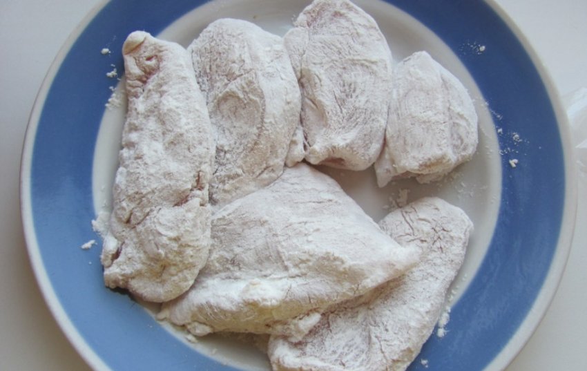 курица с болгарским перцем и кешью. 114192.pwunnc.850. курица с болгарским перцем и кешью фото. курица с болгарским перцем и кешью-114192.pwunnc.850. картинка курица с болгарским перцем и кешью. картинка 114192.pwunnc.850. Курица с кешью, об этом блюде мне рассказал один знакомый китаец. Я живу в Благовещенске на границе с Китаем. Прямо через Амур напротив нашего города расположен китайский город ХэйХэ и мы часто проводим там выходные, да и в самом Благовещенске китайских ресторанов больше чем всех других вместе взятых. Поэтому я буду часто рассказывать о блюдах китайской кухни у себя на блоге.