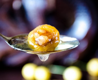 Приготування варення з жовтої черешні з волоськими горіхами