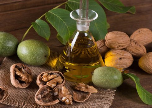 Властивості і застосування настоянки із зелених волоських горіхів на горілці