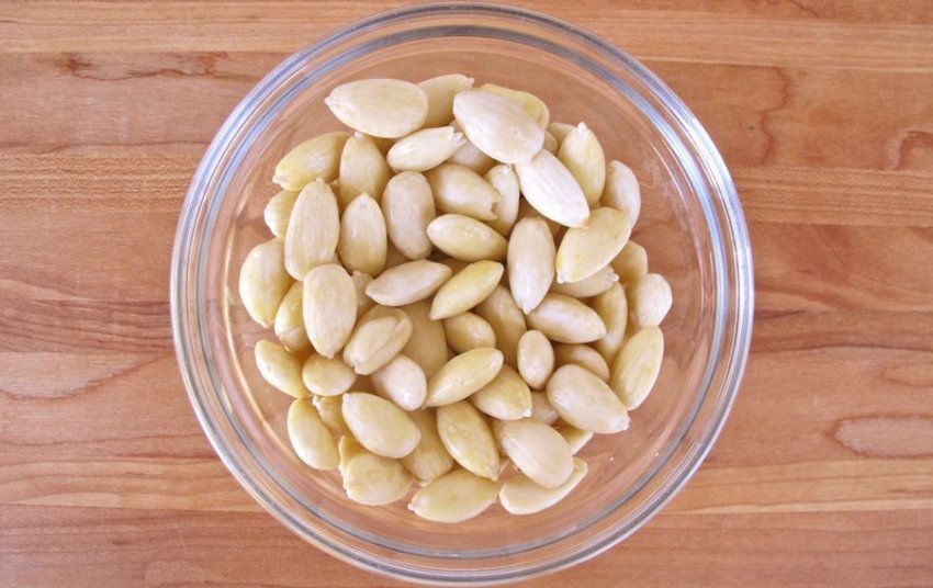 Очищений мигдаль Очищений мигдаль