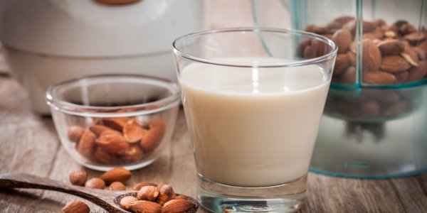 Миндальное молоко польза и вред для организма
