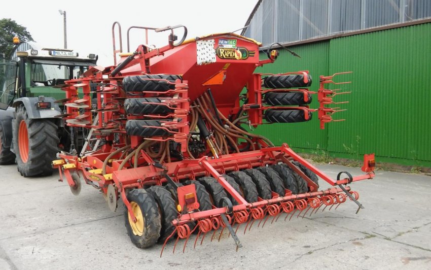 Фермерське господарство з Вінницької області придбало сучасні сівалки Фермерське господарство з Вінницької області придбало сучасні сівалки