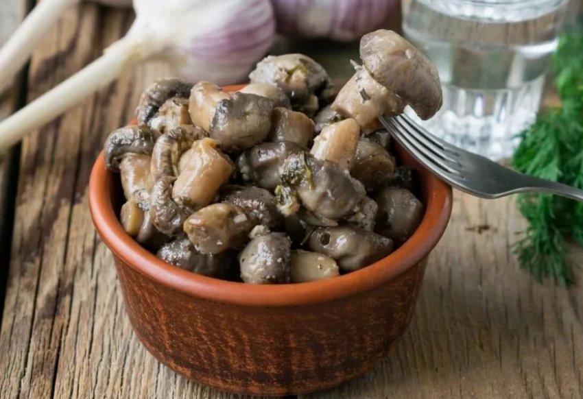 Мариновані печериці Мариновані печериці