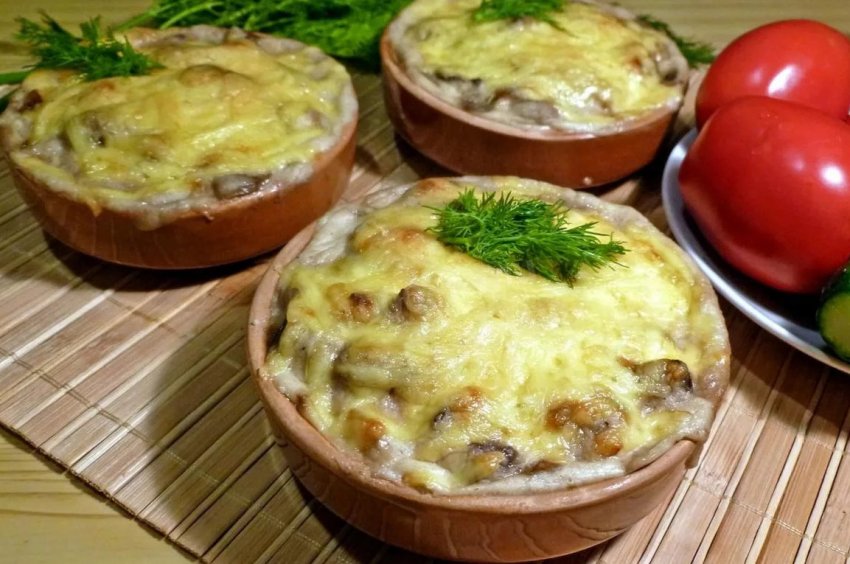 Жульєн з грибами і сметаною Жульєн з грибами і сметаною