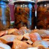 Как маринуют рыжики