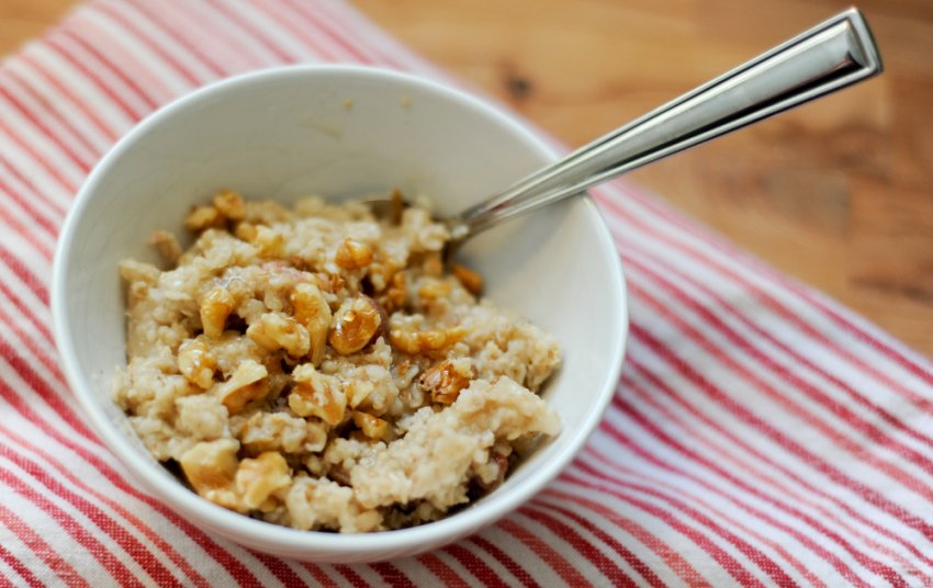 Каша з волоськими горіхами