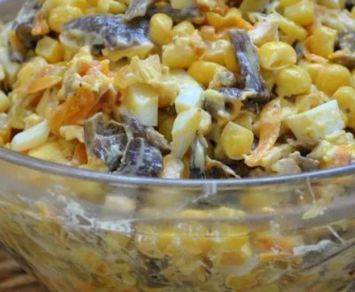 Як приготувати салат із грибами та кукурудзою