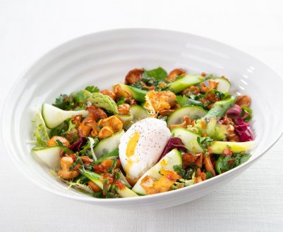 Рецепт приготування салату зі смаженими лисичками