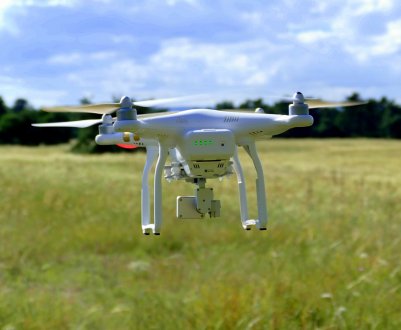 Армійський хробак капітулює після атаки дронів