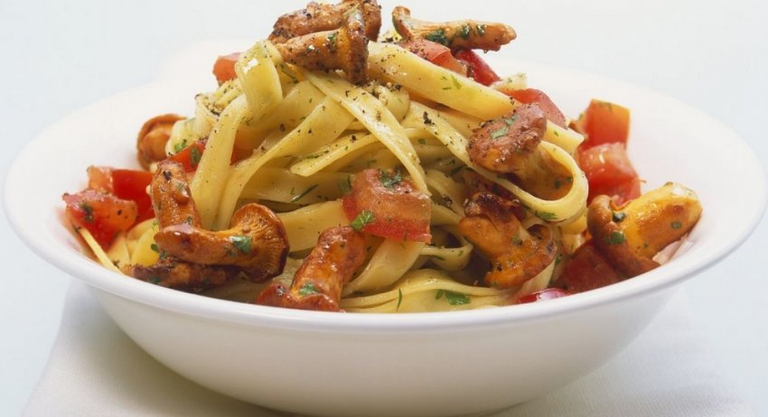 Паста з лисичками