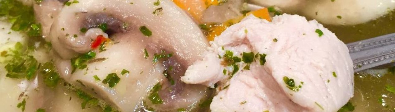 Смачний рецепт курячого супу з печерицями