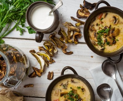 Рецепт смачного супу із сушених грибів: як варити